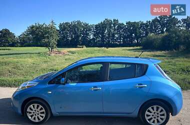 Хетчбек Nissan Leaf 2014 в  фото 2 Хетчбек Nissan Leaf 2014 в