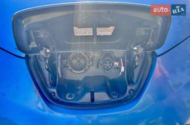 Хетчбек Nissan Leaf 2014 в  фото 24 Хетчбек Nissan Leaf 2014 в