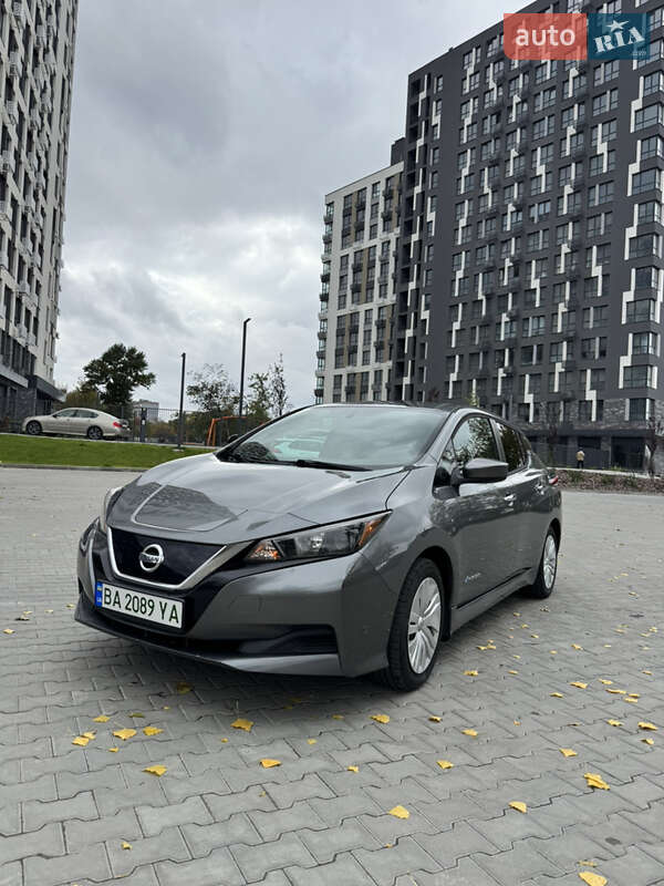 Хэтчбек Nissan Leaf 2018 в Кропивницком фото 14 Хэтчбек Nissan Leaf 2018 в Кропивницком