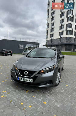 Хетчбек Nissan Leaf 2018 в 