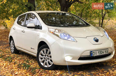 Хетчбек Nissan Leaf 2015 в Дніпрі