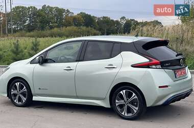 Хэтчбек Nissan Leaf 2018 в 
