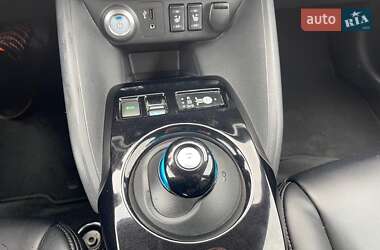 Хэтчбек Nissan Leaf 2018 в 