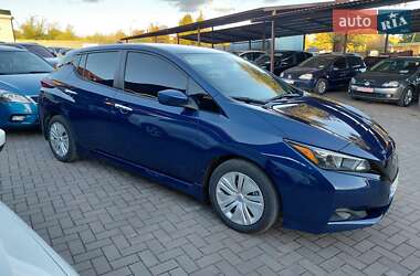 Хетчбек Nissan Leaf 2024 в  фото 17 Хетчбек Nissan Leaf 2024 в