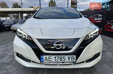 Хэтчбек Nissan Leaf 2018 в 