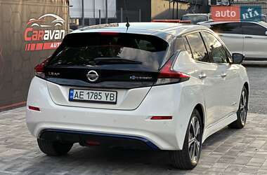 Хэтчбек Nissan Leaf 2018 в 