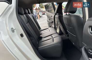 Хэтчбек Nissan Leaf 2018 в 