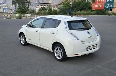 Хэтчбек Nissan Leaf 2011 в Киеве