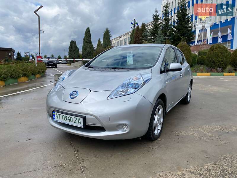 Хэтчбек Nissan Leaf 2012 в Ивано-Франковске