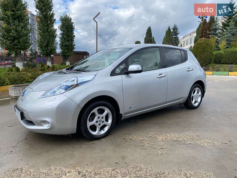 Хэтчбек Nissan Leaf 2012 в Ивано-Франковске