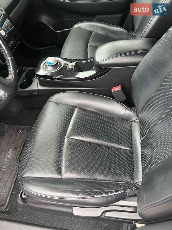 Хетчбек Nissan Leaf 2012 в Одесі