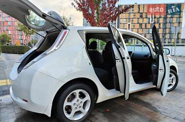 Хэтчбек Nissan Leaf 2014 в 