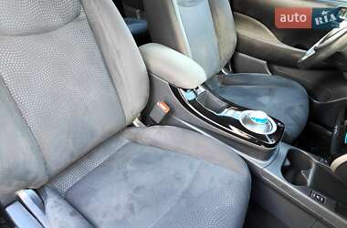 Хэтчбек Nissan Leaf 2014 в 