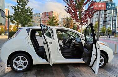 Хэтчбек Nissan Leaf 2014 в 