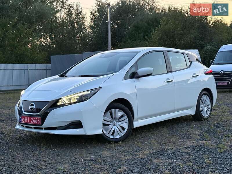 Хэтчбек Nissan Leaf 2020 в 