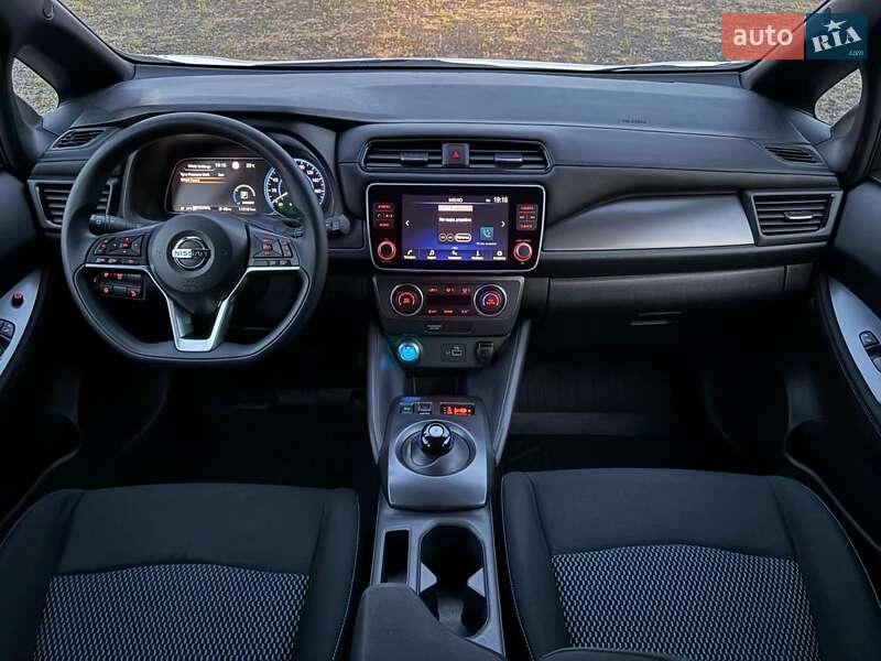 Хэтчбек Nissan Leaf 2020 в Николаеве