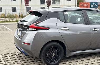 Хэтчбек Nissan Leaf 2019 в 