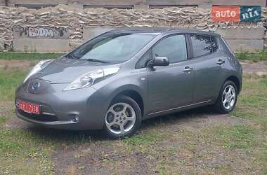 Хэтчбек Nissan Leaf 2014 в 