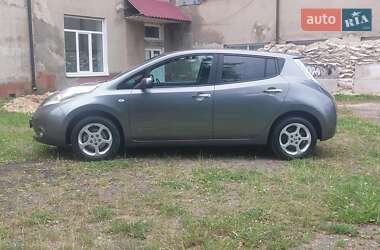Хэтчбек Nissan Leaf 2014 в 