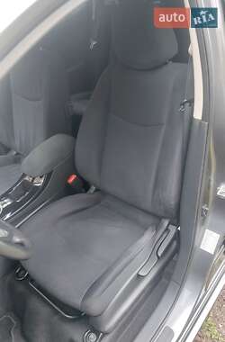 Хэтчбек Nissan Leaf 2014 в 