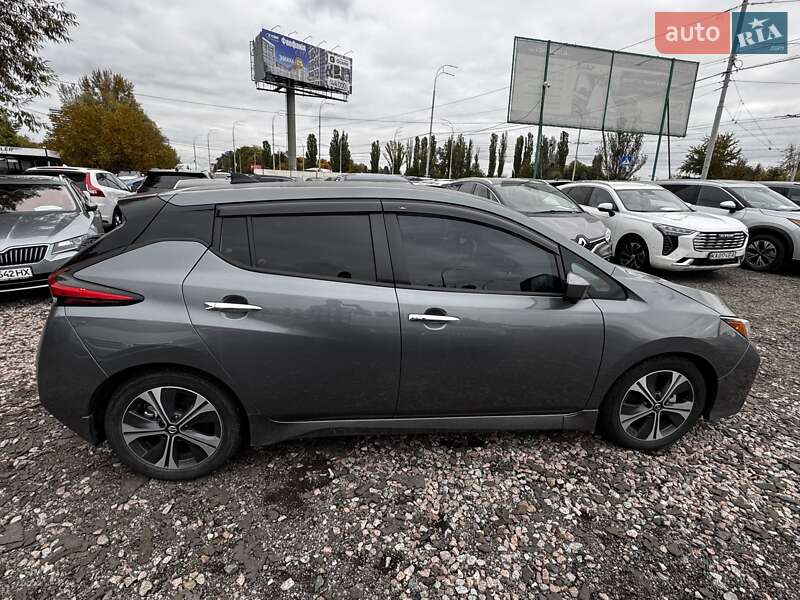 Хэтчбек Nissan Leaf 2020 в Киеве фото 4 Хэтчбек Nissan Leaf 2020 в Киеве