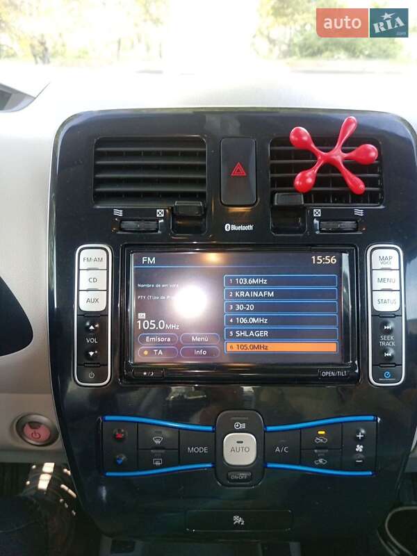 Хэтчбек Nissan Leaf 2012 в Хмельницком