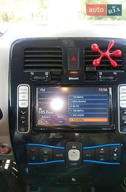 Хетчбек Nissan Leaf 2012 в 