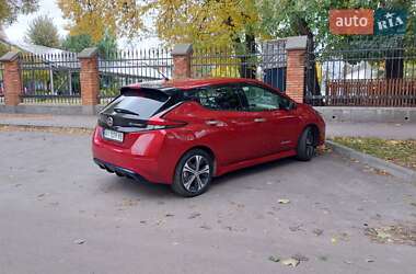 Хэтчбек Nissan Leaf 2018 в 