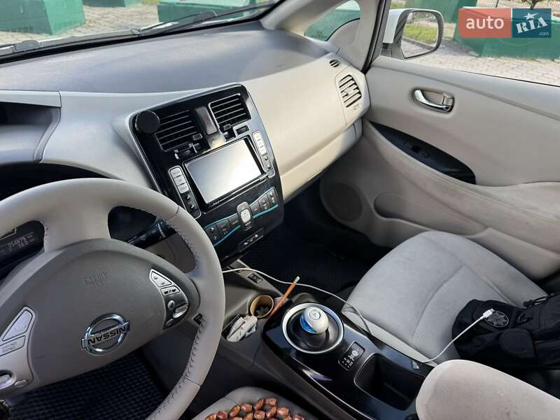 Хэтчбек Nissan Leaf 2014 в Каменец-Подольском фото 2 Хэтчбек Nissan Leaf 2014 в Каменец-Подольском