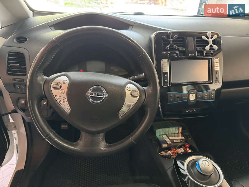 Хэтчбек Nissan Leaf 2015 в Херсоне фото 41 Хэтчбек Nissan Leaf 2015 в Херсоне
