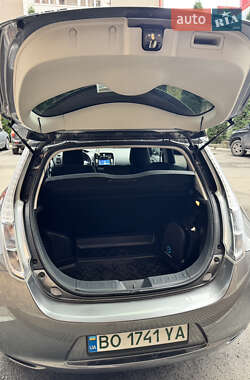Хэтчбек Nissan Leaf 2014 в 