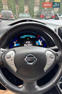 Хэтчбек Nissan Leaf 2014 в 