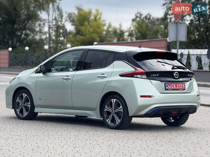Хетчбек Nissan Leaf 2018 в Дрогобичі