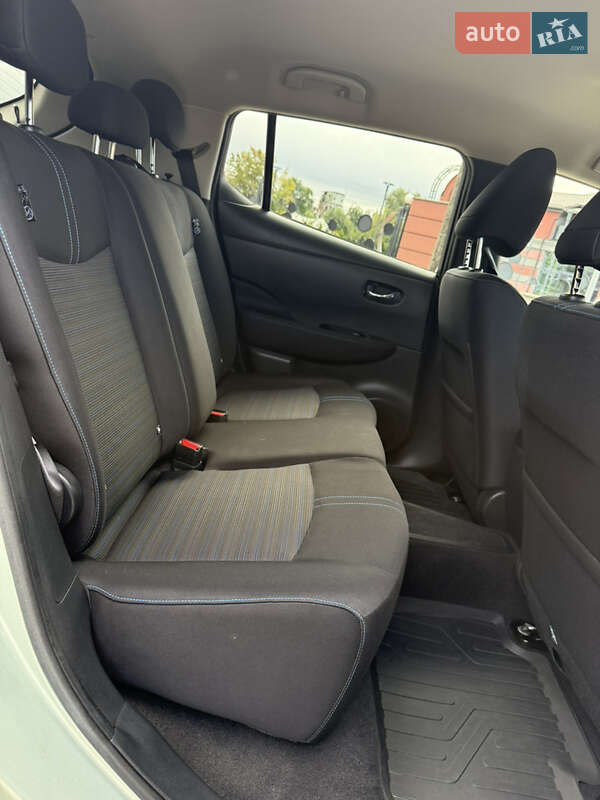 Хетчбек Nissan Leaf 2018 в Дрогобичі