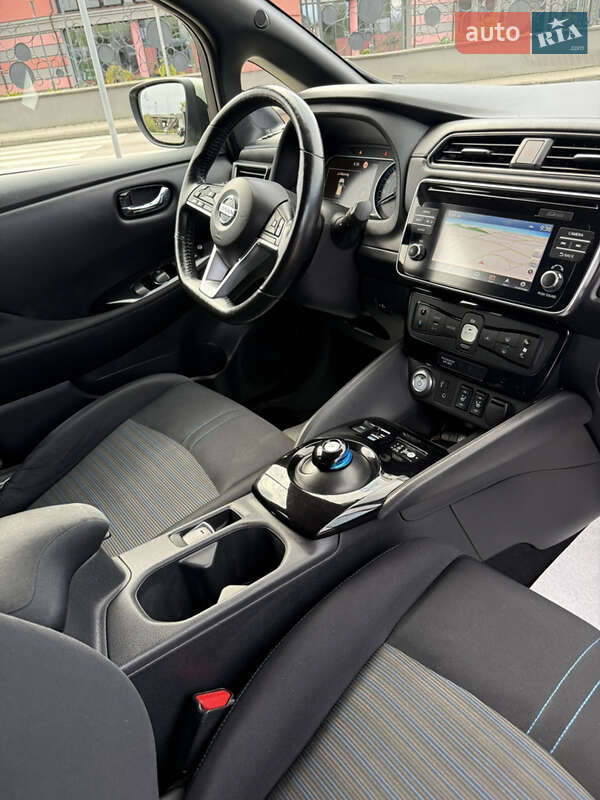 Хетчбек Nissan Leaf 2018 в Дрогобичі