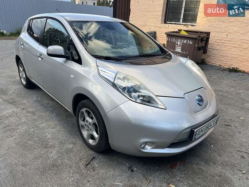 Хэтчбек Nissan Leaf 2011 в Звягеле фото 6 Хэтчбек Nissan Leaf 2011 в Звягеле