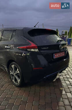 Хэтчбек Nissan Leaf 2019 в 