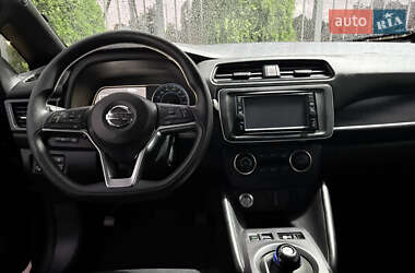 Хэтчбек Nissan Leaf 2019 в 