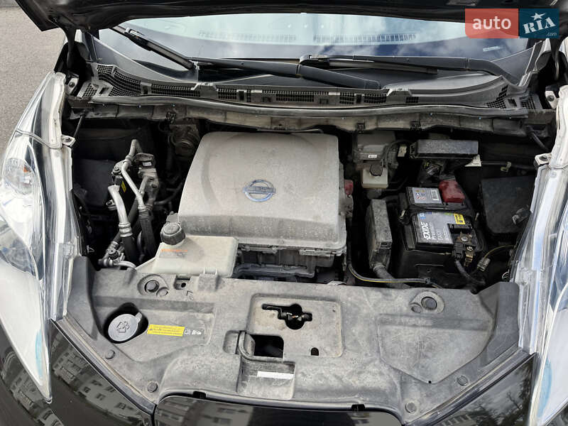 Хетчбек Nissan Leaf 2013 в Вінниці