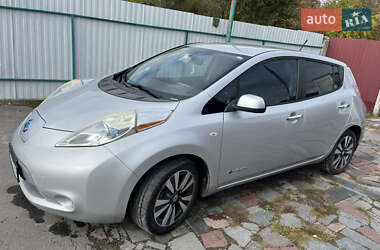 Хэтчбек Nissan Leaf 2013 в Буске