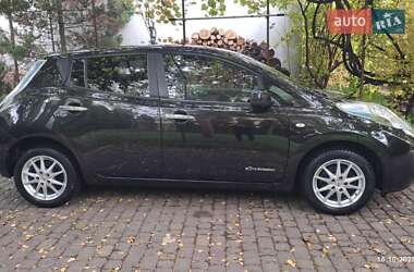 Хэтчбек Nissan Leaf 2015 в 