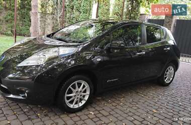 Хэтчбек Nissan Leaf 2015 в 