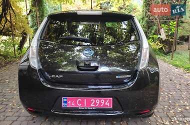 Хэтчбек Nissan Leaf 2015 в 