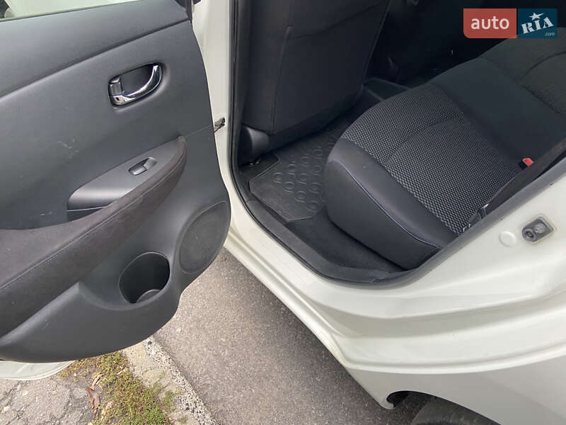 Хетчбек Nissan Leaf 2014 в Вінниці
