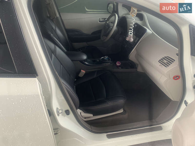 Хэтчбек Nissan Leaf 2012 в Трускавце фото 12 Хэтчбек Nissan Leaf 2012 в Трускавце