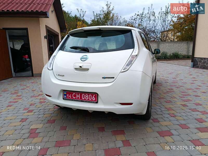 Хетчбек Nissan Leaf 2013 в Івано-Франківську