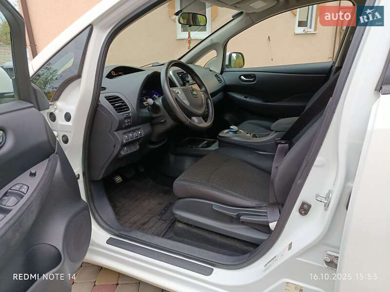 Хетчбек Nissan Leaf 2013 в Івано-Франківську