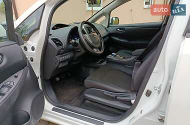 Хэтчбек Nissan Leaf 2013 в 