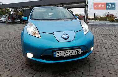 Хэтчбек Nissan Leaf 2013 в 