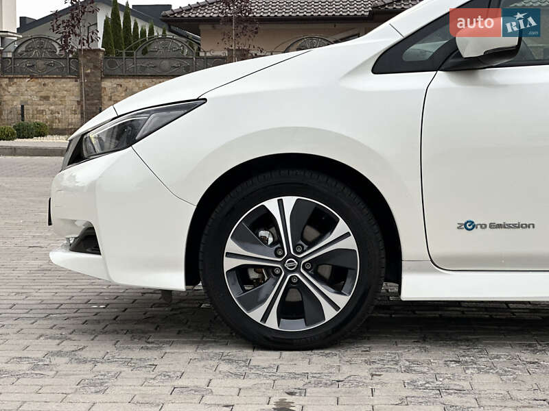 Хетчбек Nissan Leaf 2019 в Рівному